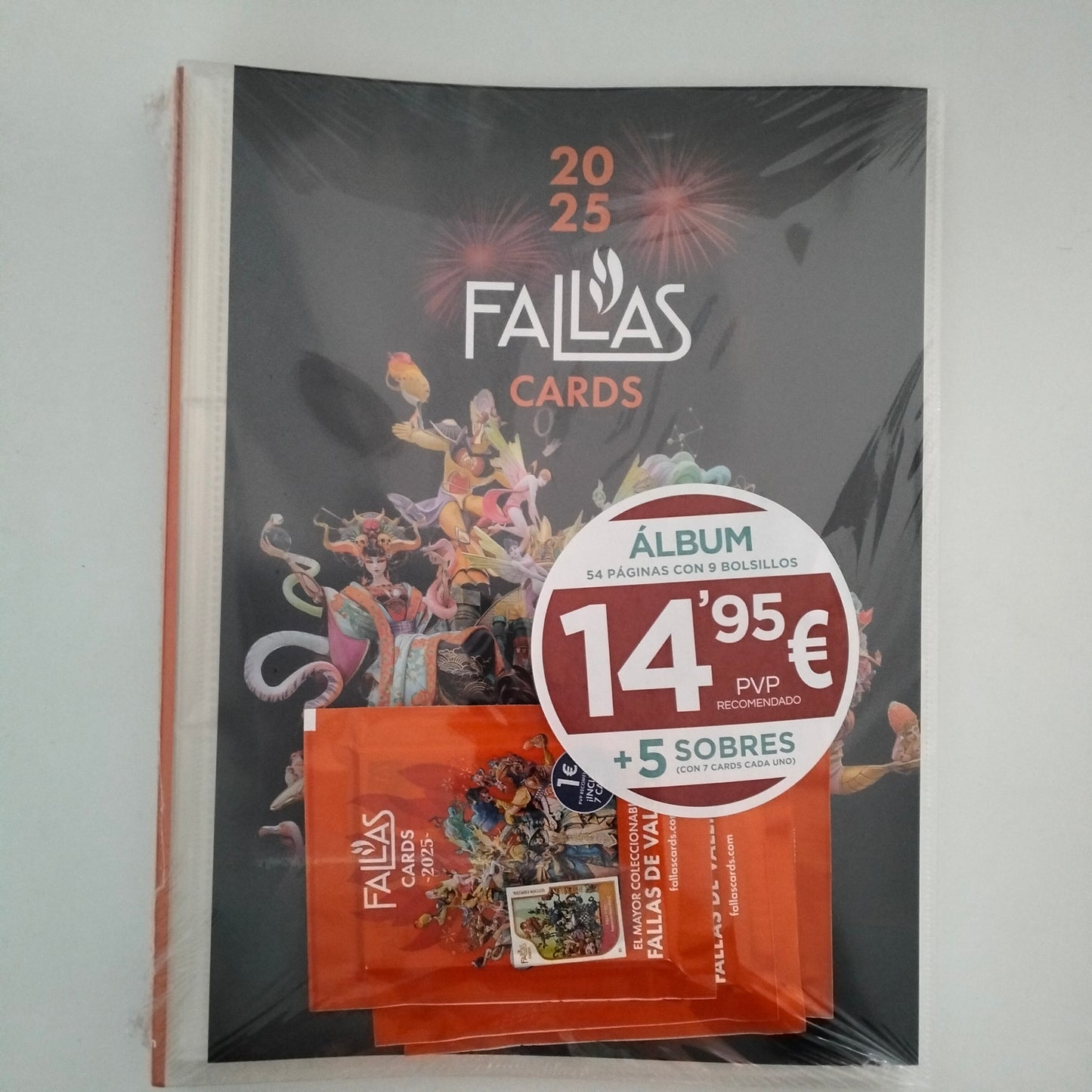 Holy Cards Fallas de Valencia 2025 archivador + 5 sobres