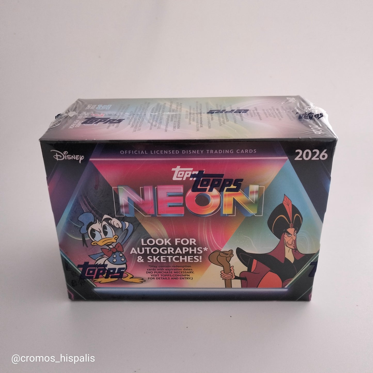 Topps Disney Neon 2026 value box 35 total cards
